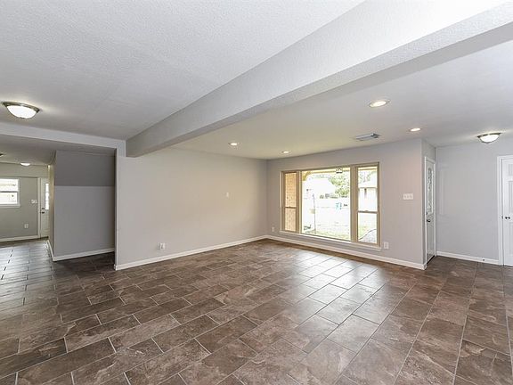 5th image of 4904 Meadow Ln