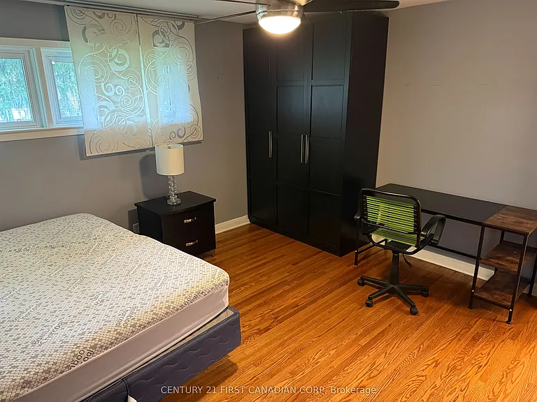 49 Woodward Ave — Photo 10