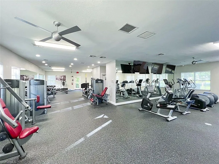 6816 Satinleaf Rd S #102 — Photo 31