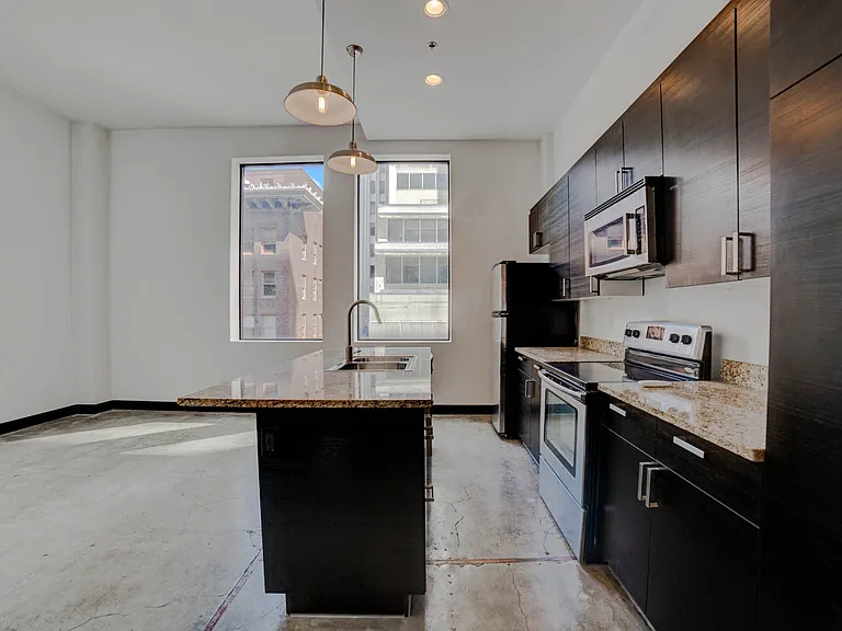 Vandever Lofts — Photo 13