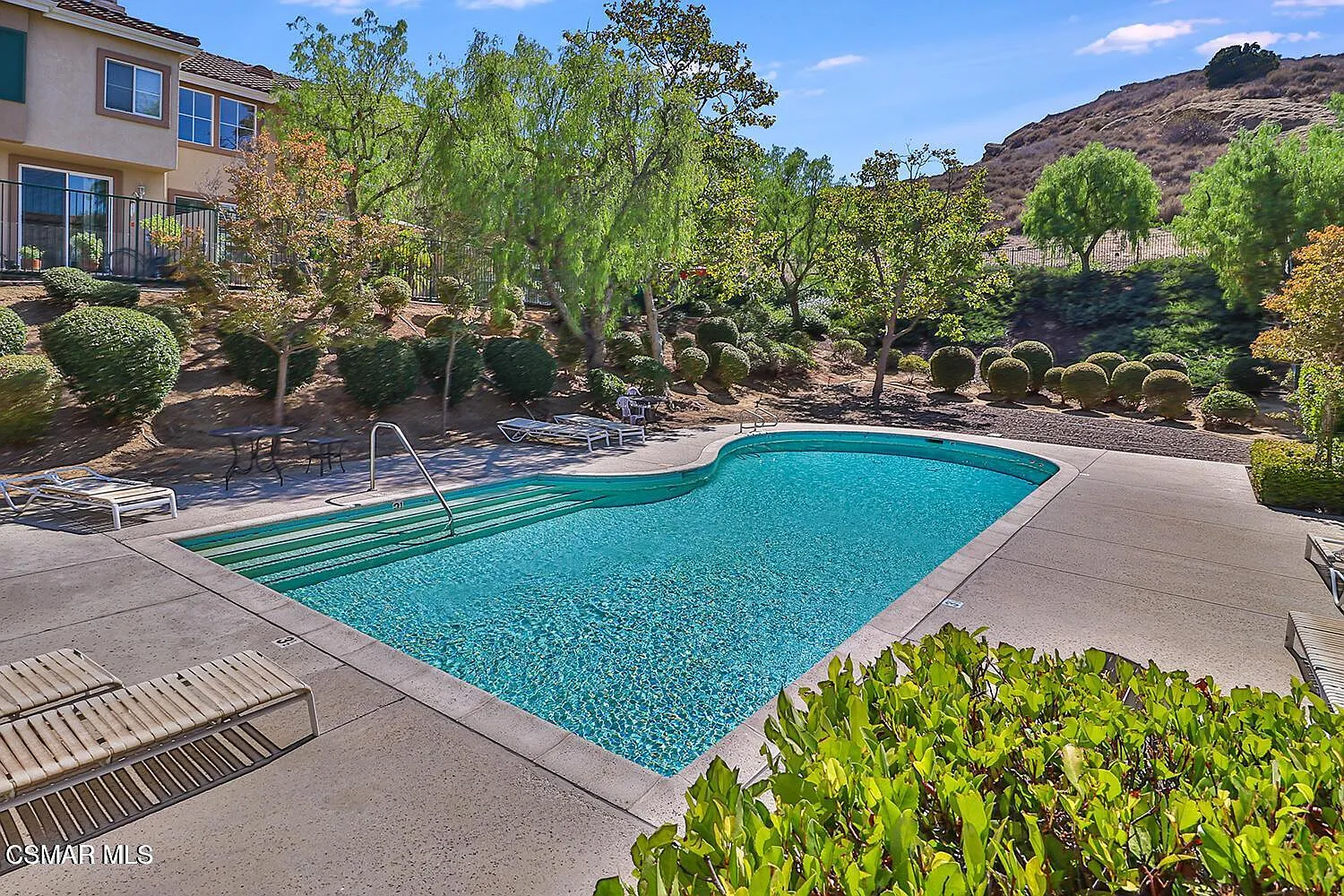 3 bed, 3.0 bath, 1672 sqft, $3,700 — Photo 4