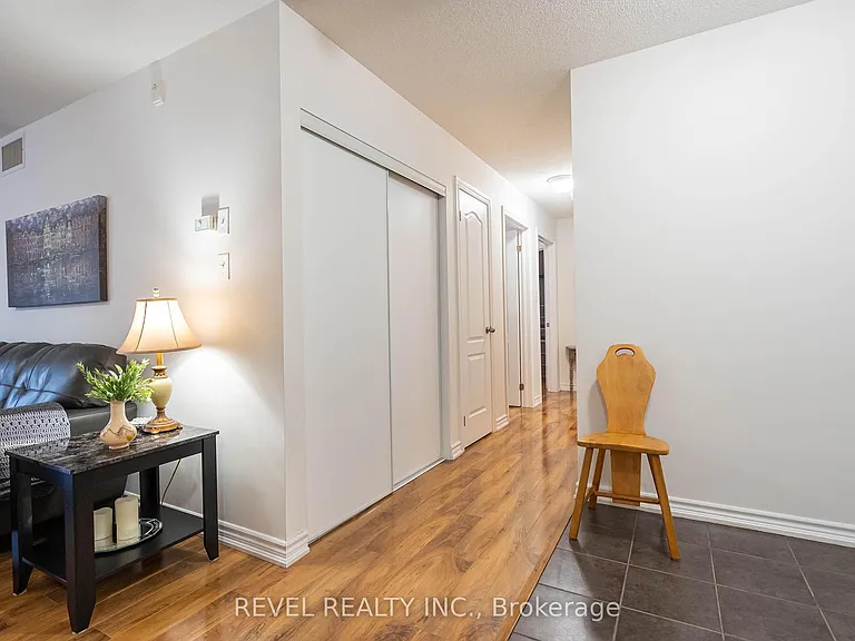 39 Coulter St #25 — Photo 6