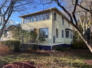 14 N Phillips St, Waterford, CT 06385