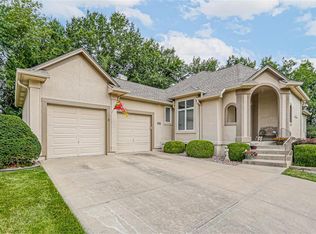 4028 NE Bittersweet Dr, Lees Summit, MO 64064