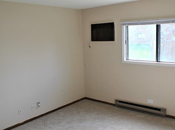 4th image of 1132 Evergreen Ave APT 1B