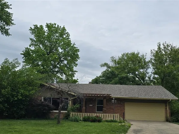 9110 W 104th Ter, Overland Park, KS 66212