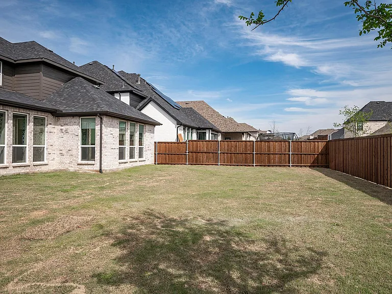 2351 Waterford Way — Photo 27