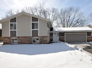 8217 Brandywine Pkwy, Brooklyn Park, MN 55444