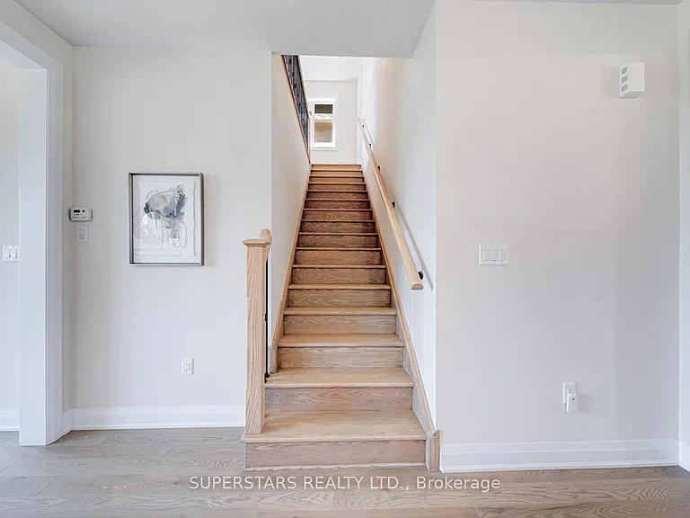 33 John Dallimore Dr — Photo 7