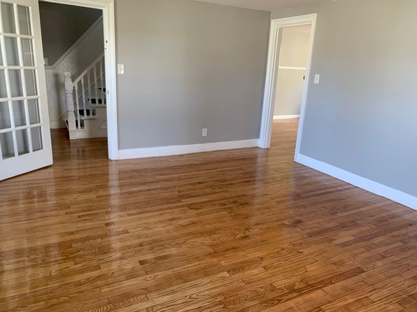 113 Pleasant St