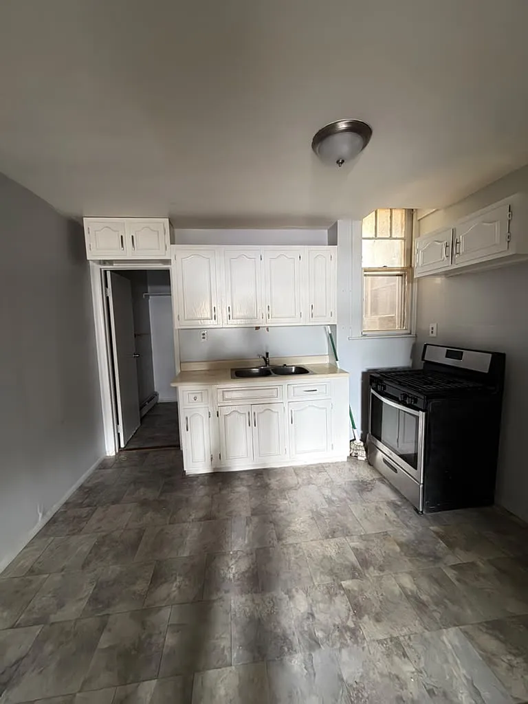1 bed, $1,750 — Photo 2