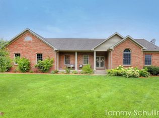 2075 Nineteen Mile Rd NW, Kent City, MI 49330