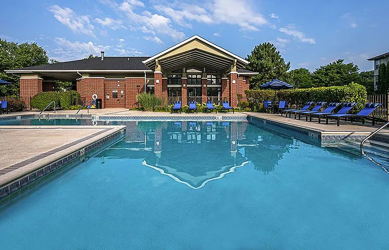 Woodlake Apartments — Photo 18