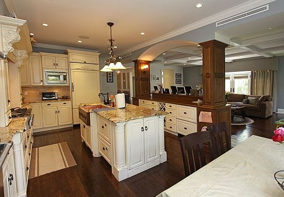 2nd image of 14 Holly Ln