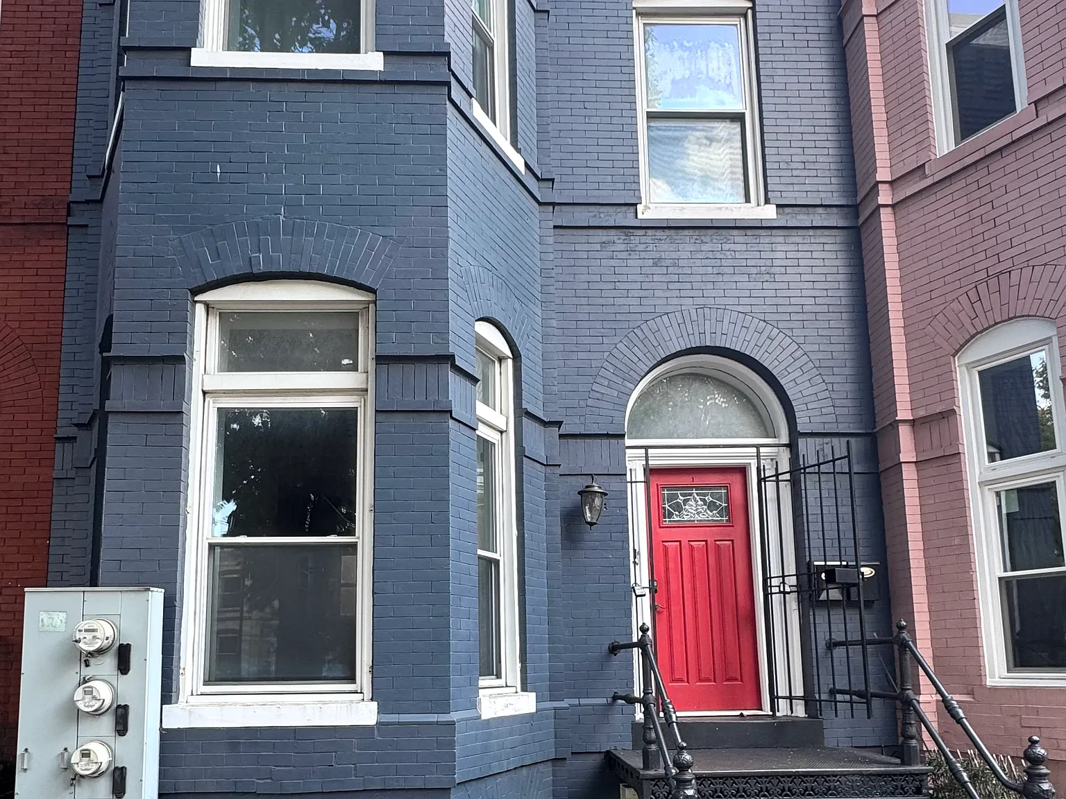 2 bed, 1075 sqft, $3,400 — Photo 2