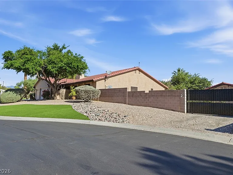 1410 S Monte Cristo Way — Photo 4