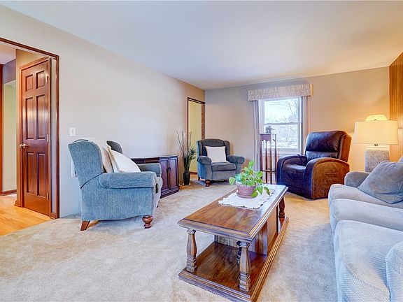 4th image of 185 Buck Hill Rd