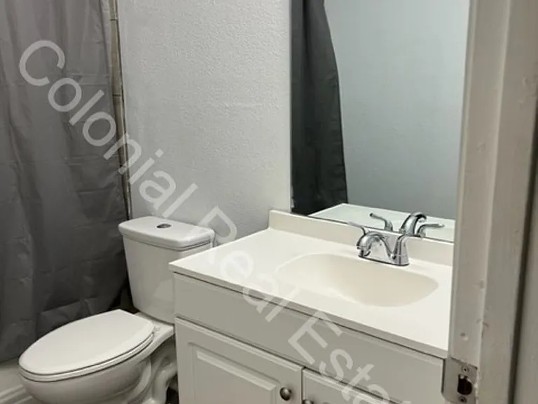 1525 N Reid St — Photo 7