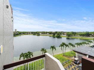 10290 NW 9th Street Cir APT 511, Miami, FL 33172