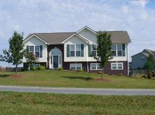 302 Sugar Plum Ln, Telford, TN 37690