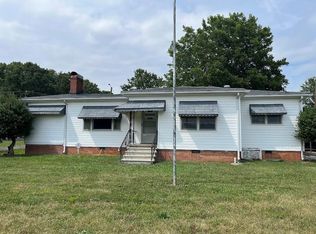 456 Lockhart Ln, Gaffney, SC 29341