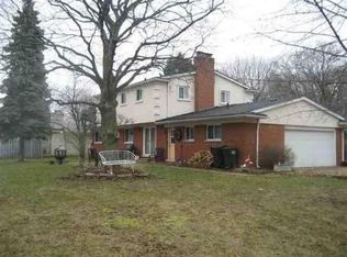 2194 Belle Vernon Dr, Rochester Hills, MI 48309