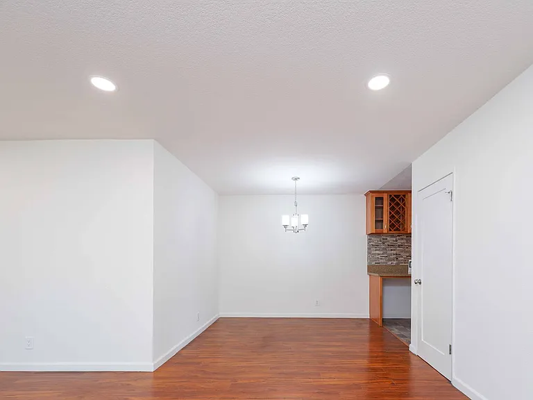608Hayw — Photo 9