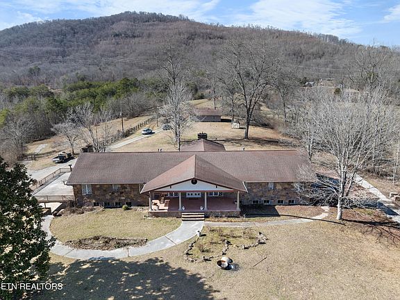 2nd image of 256 Ensley Ln