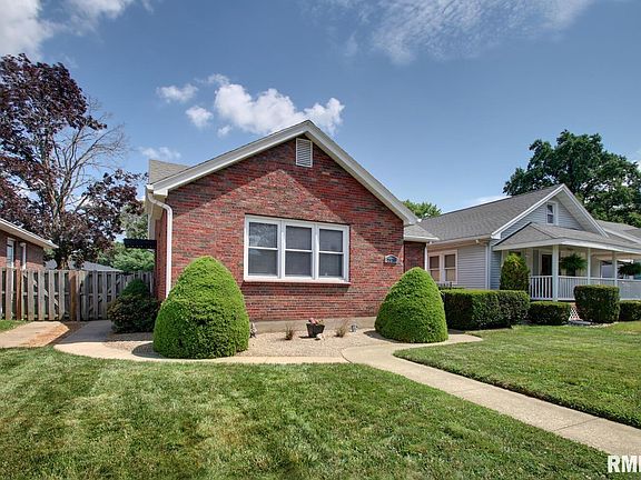 2nd image of 2831 College Ave