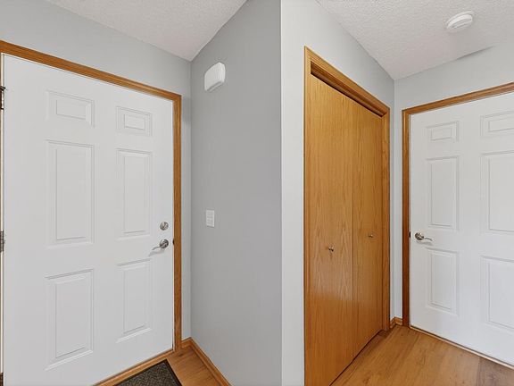 4th image of 2067 26th Ave NW