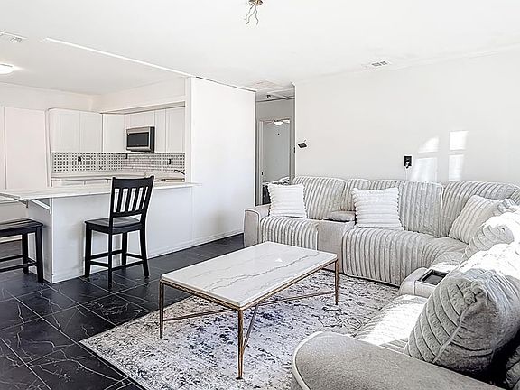 3rd image of 6726 Del Prado Ter