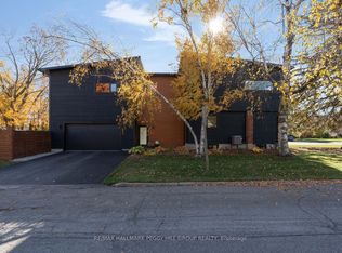 83 Nelson St, Barrie, ON L4M4K3