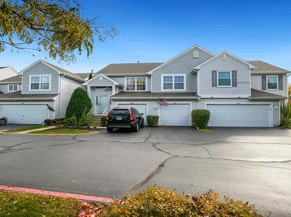 2126 Orchard Ln, Carpentersville, IL 60110