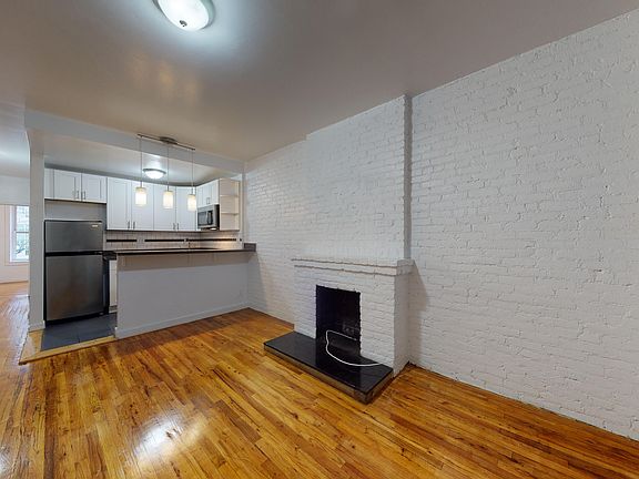 3rd image of 249 W 26th St APT 2D