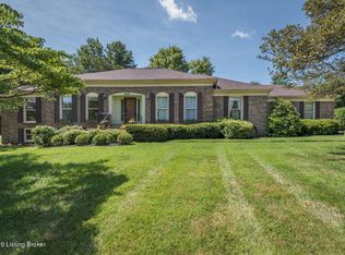 9102 Linn Station Rd, Hurstbourne, KY 40222