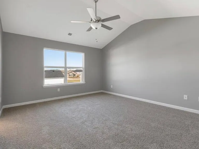 8028 Driftwood Loop — Photo 9
