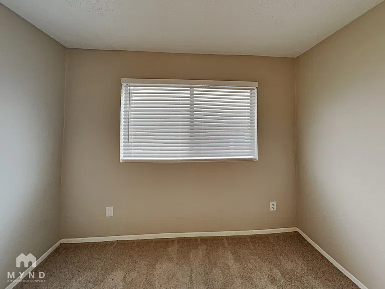 7417 Shadow Bend Dr — Photo 12