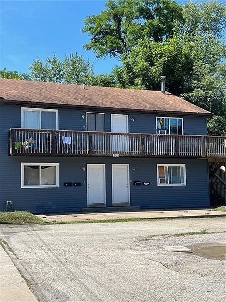 1st image of 301 W Maiden St