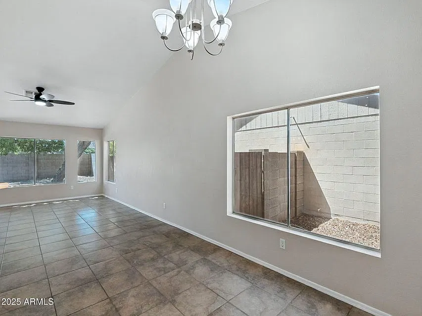 3 bed, 1750 sqft, $2,450 — Photo 3