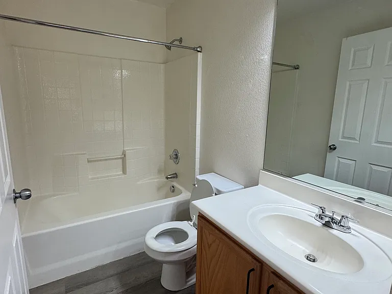 3825 Bayamon St — Photo 13