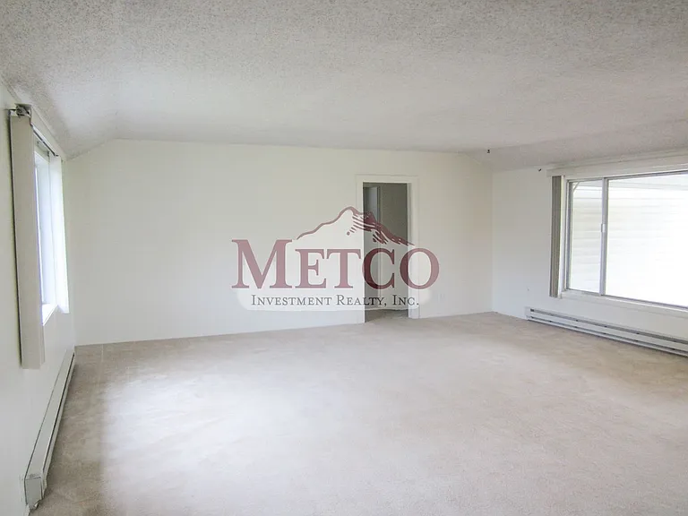 2150 Van Buren St — Photo 2