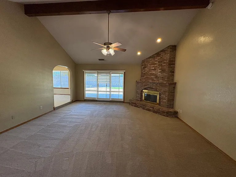 605 E Babcock Ave — Photo 25