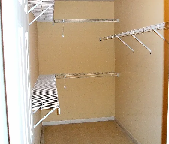 2562 Oakwood Trce SE — Photo 16