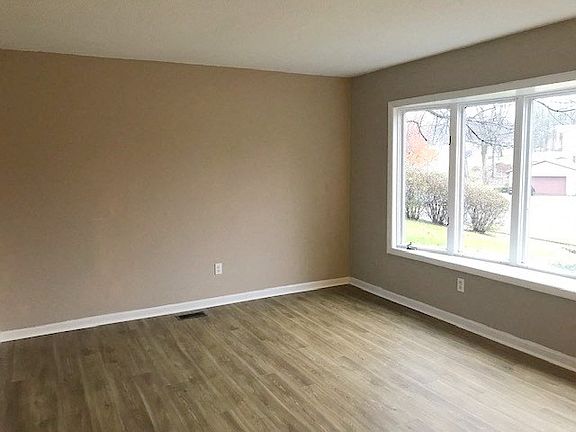3rd image of 4401 Pennswood Dr