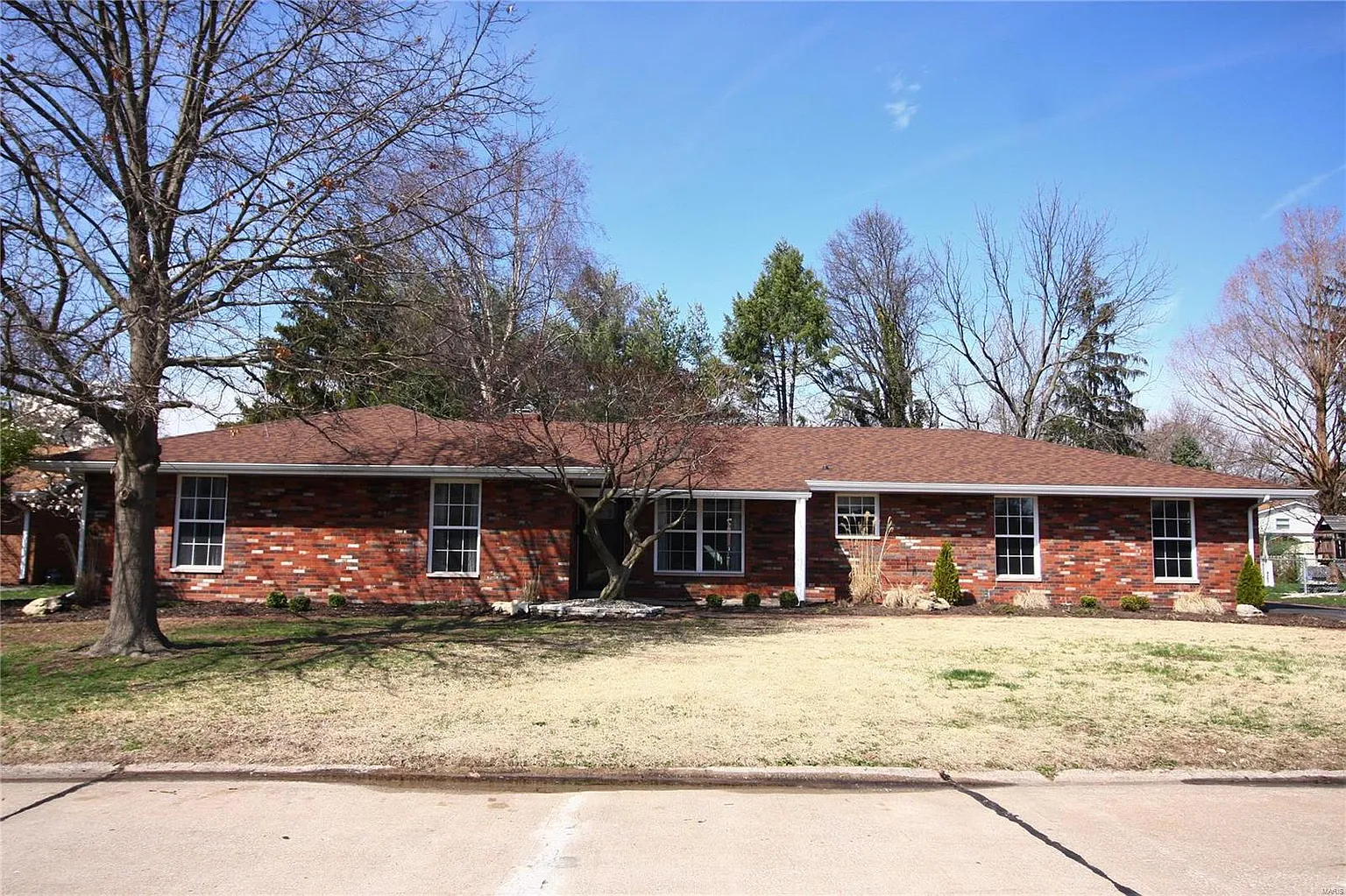 2537 Westmoreland Dr photo 1