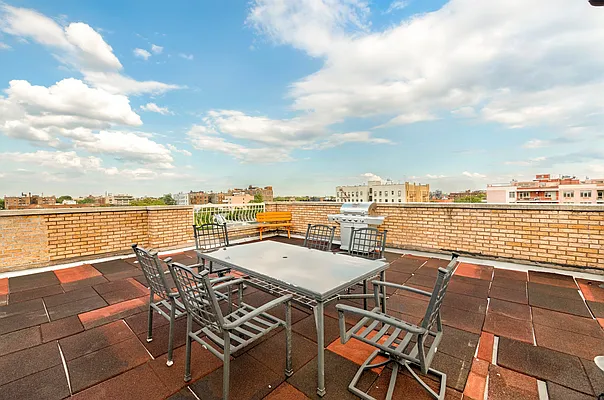 Rented by Compass | media 35