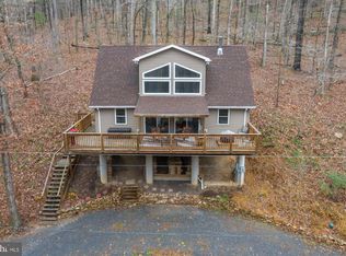 216A Limestone Pond Ln, Great Cacapon, WV 25422