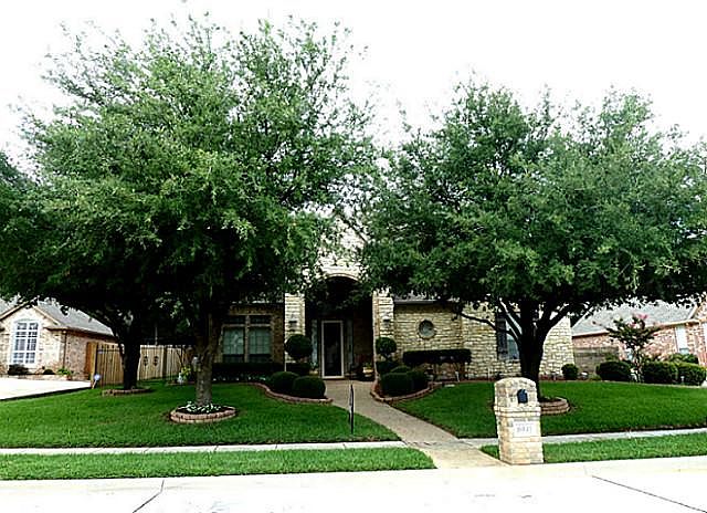 1st image of 8941 Stratford Dr