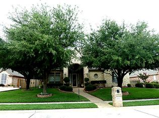 8941 Stratford Dr, North Richland Hills, TX 76182