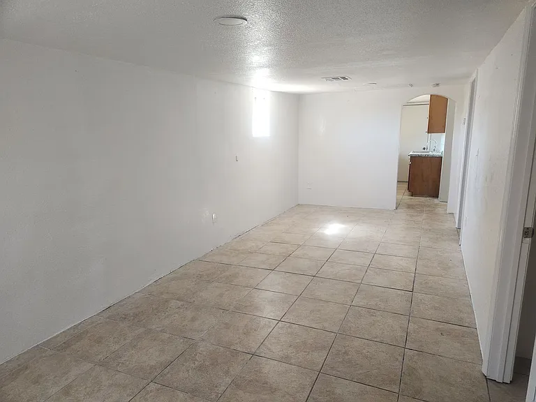 903 W Yuma St — Photo 3